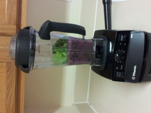 Very Purple Green Smoothie