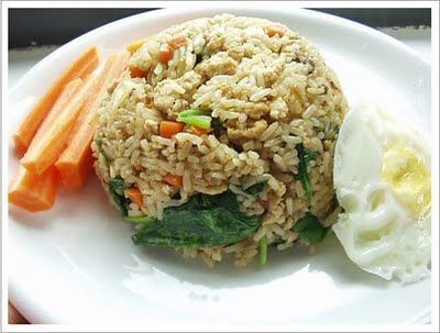 Thai basil fried rice (with chicken and brown rice)