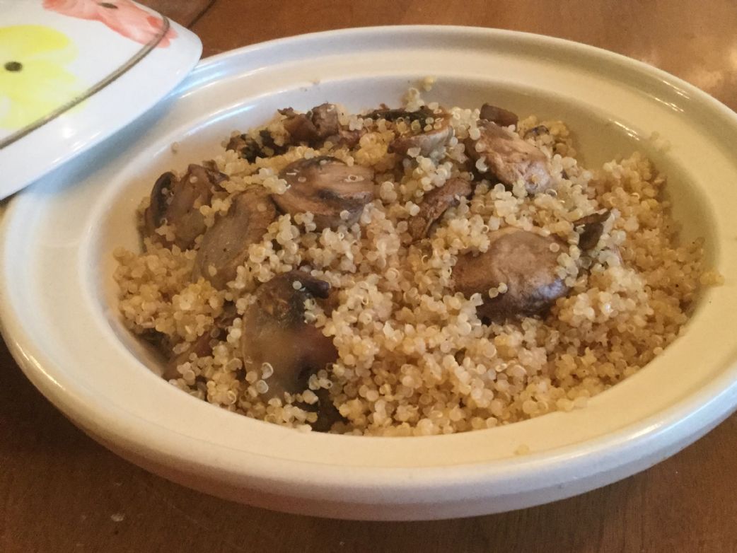 Quinoa with Roasred Mushrooms and Garlic