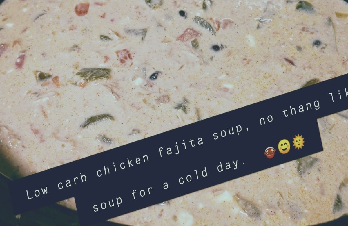 Keto chicken fajita soup
