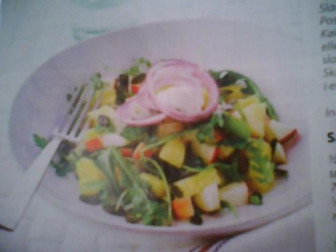 Red's Salad with apple and pineapple