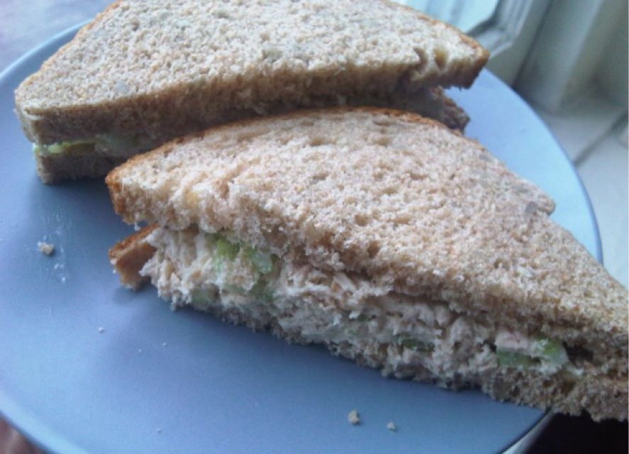 Simple tuna sandwich
