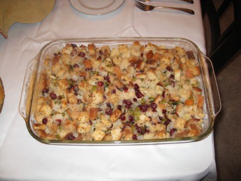 Rustic Stuffing with Apples and Cranberries