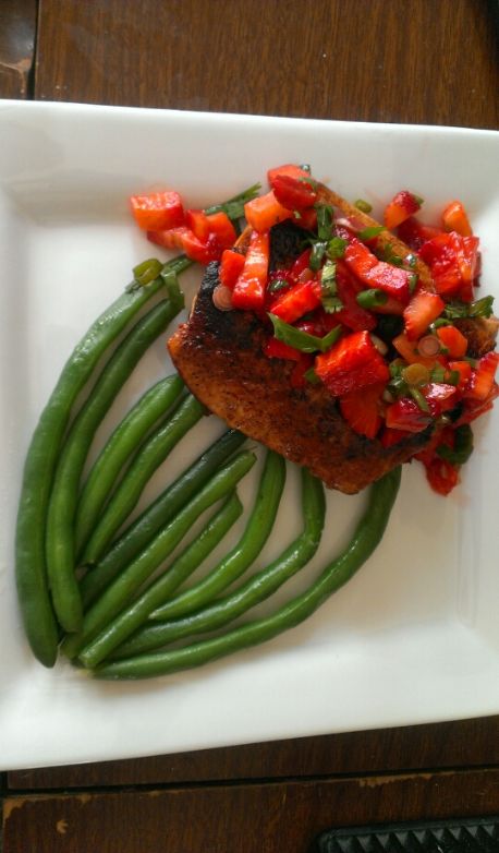 Balsamic glazed salmon with strawberry salsa