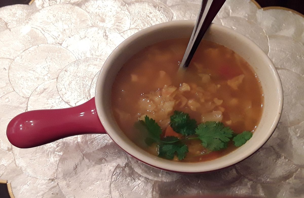 Curry cauliflower and cabbage soup