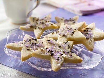 Lemony Lavender Shortbread Cookies