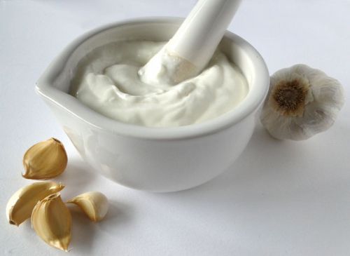 Lebanese Garlic Dip