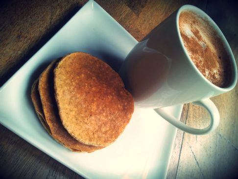 Oat bran cinnamon pancakes (under 100 cal)