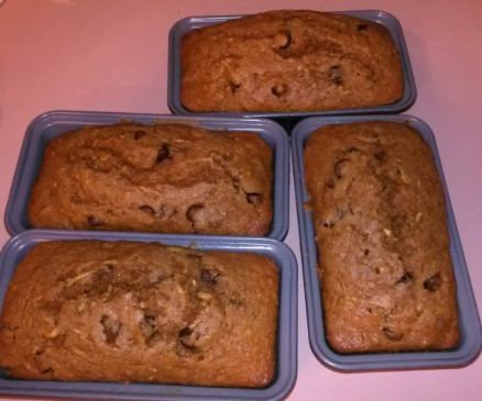 Soft Zucchini Bread w/ applesauce no oil