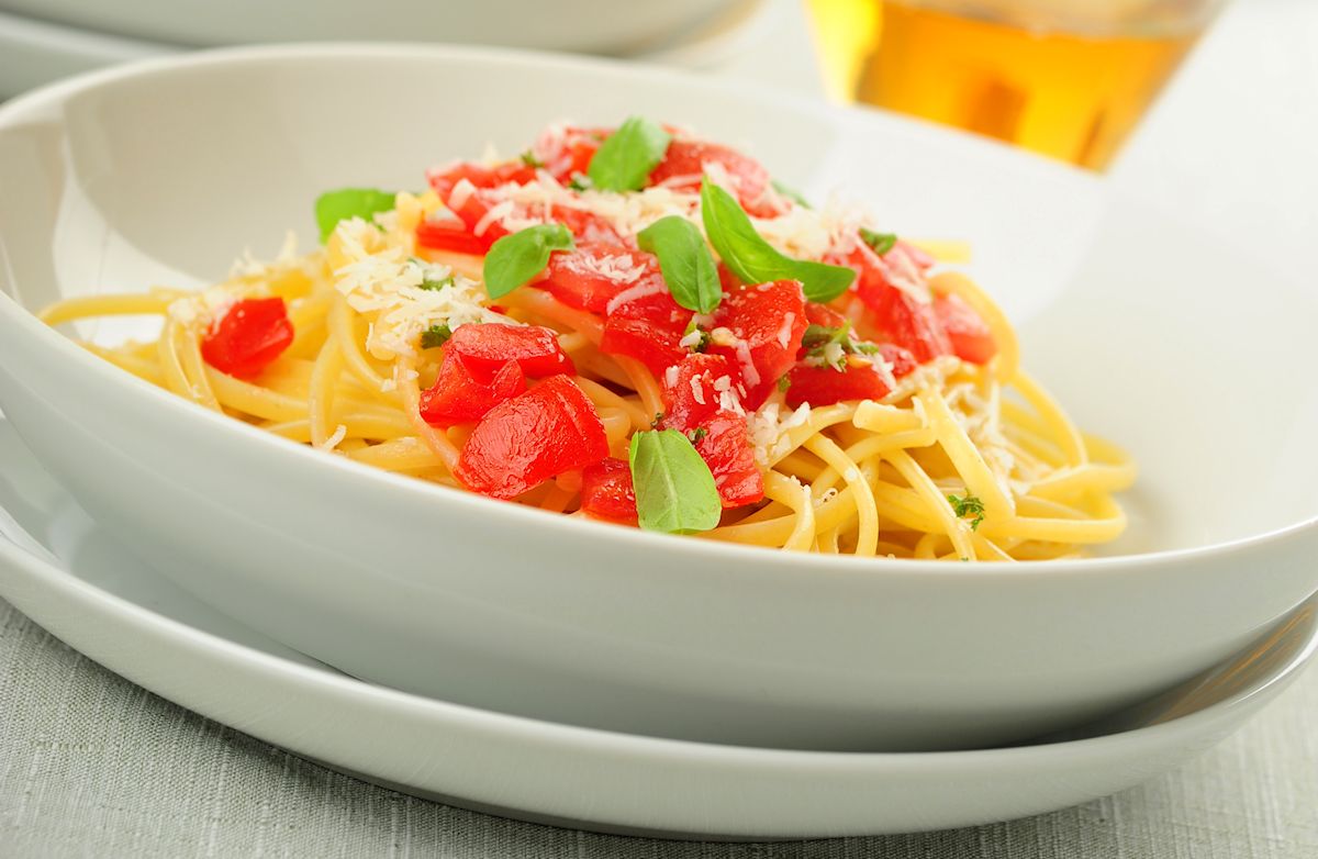 Linguine With Fresh Tomatoes