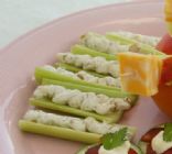 Spicy Cottage Cheese-Stuffed Celery