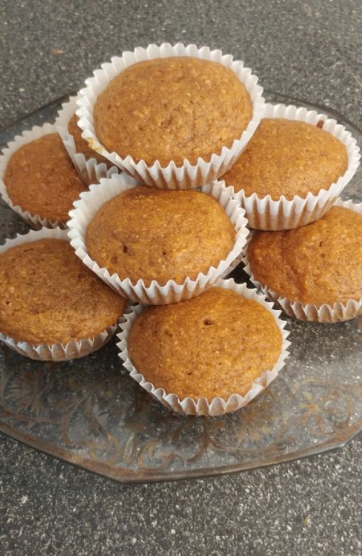 Whole wheat pumpkin pie muffins