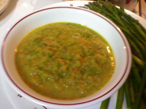 Easy, creamy asparagus veggie soup