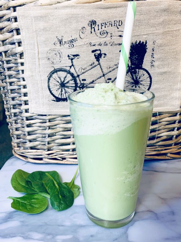 Keto Spinach and Collagen Smoothie (Skinny Stove)