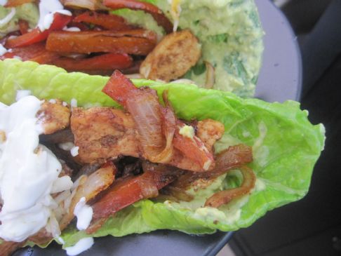 Chicken Fajitas with guacamole and sour cream (sans tortilla shell)