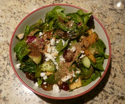Grape, Melon and Spinch Salad w. Feta and Flax