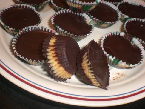 Quick, Easy, Healthy Chocolate Peanut Butter Cups!