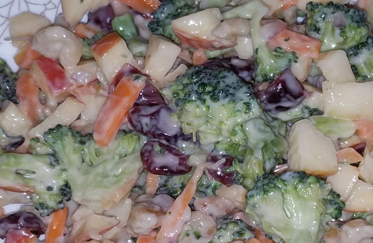 *Broccoli Apple Salad