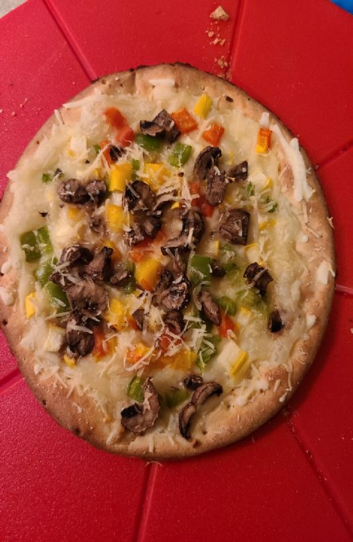 Cauliflower nondairy pizza