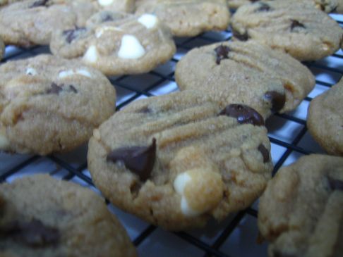 Easy Peanut Butter Chip Cookies