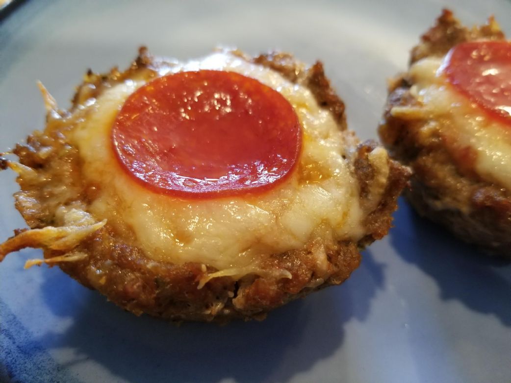Pizza Meatloaf Muffins